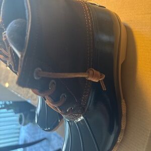 Women Sperry  saltwater duck boots